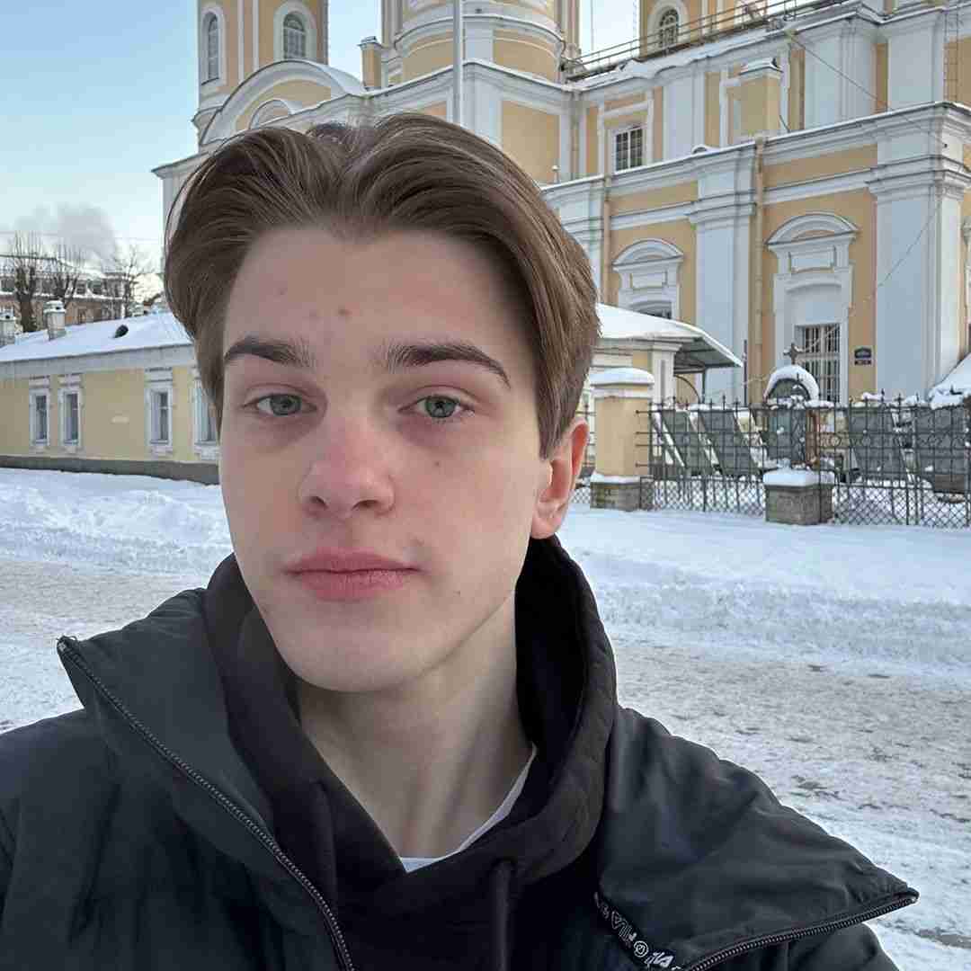 David Kim - Physics student using SemSolved